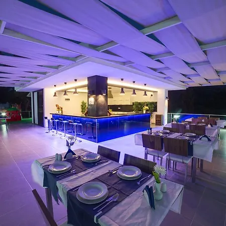 Otel Belize Deluxe 5*